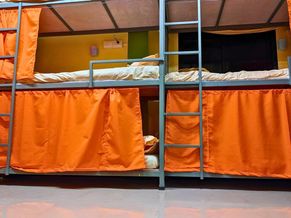Awaara Backpackers Hostel, Алибаг Экстерьер фото