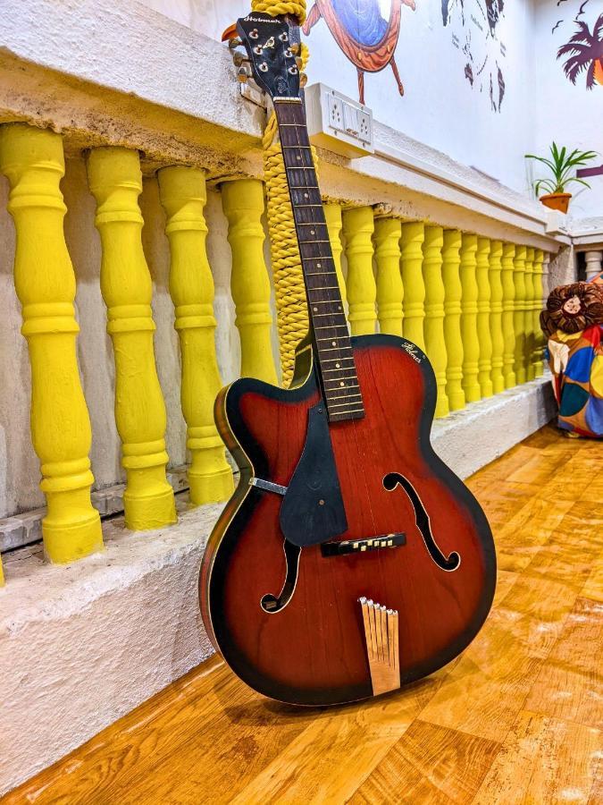 Awaara Backpackers Hostel, Алибаг Экстерьер фото