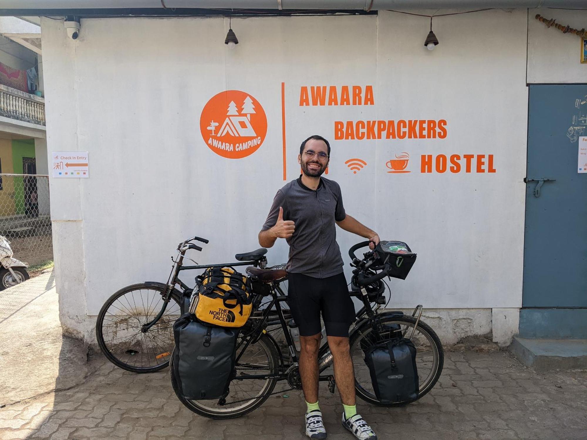 Awaara Backpackers Hostel, Алибаг Экстерьер фото