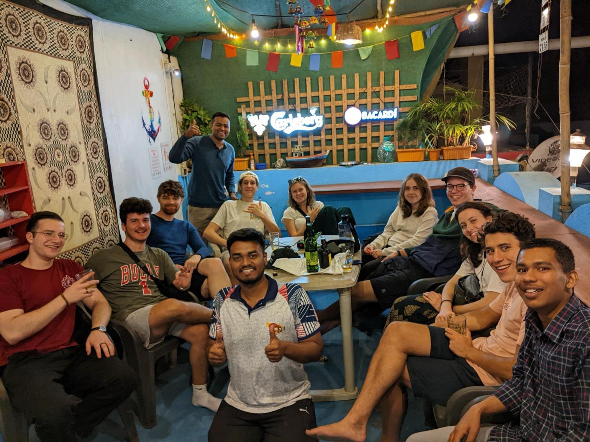 Awaara Backpackers Hostel, Алибаг Экстерьер фото