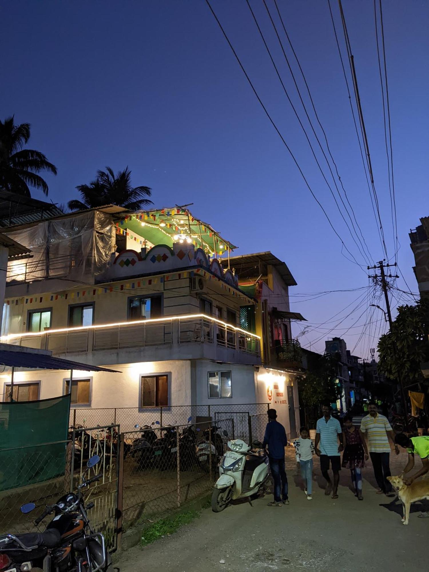 Awaara Backpackers Hostel, Алибаг Экстерьер фото